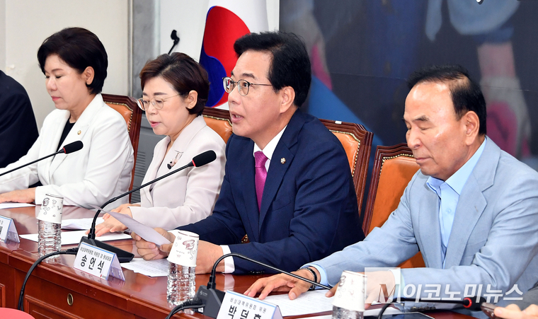 송언석 국민의힘 비상대책위원장 겸 원내대표가 28일 국회 본청에서 열린 비상대책위원회의에서 발언하고 있다. 사진=최동환 기자