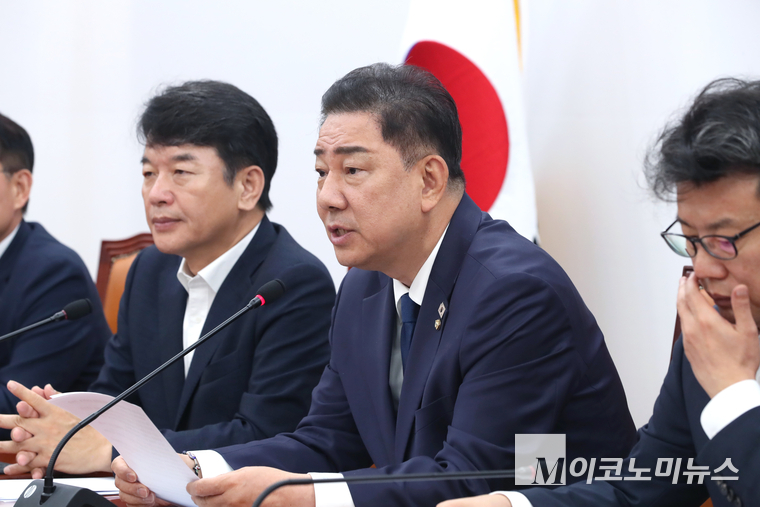 김병기 더불어민주당 당대표 직무대행 겸 원내대표가 29일 국회 본청에서 열린 원내대책회의에서 발언하고 있다. 사진=최동환 기자