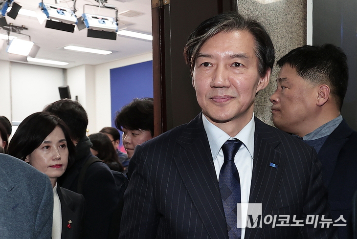 징역 2년형이 확정된 조국 전 조국혁신당 대표가 지난 12월 12일 국회 기자간담회에서 입장을 밝혔다. 사진=최동환 기자