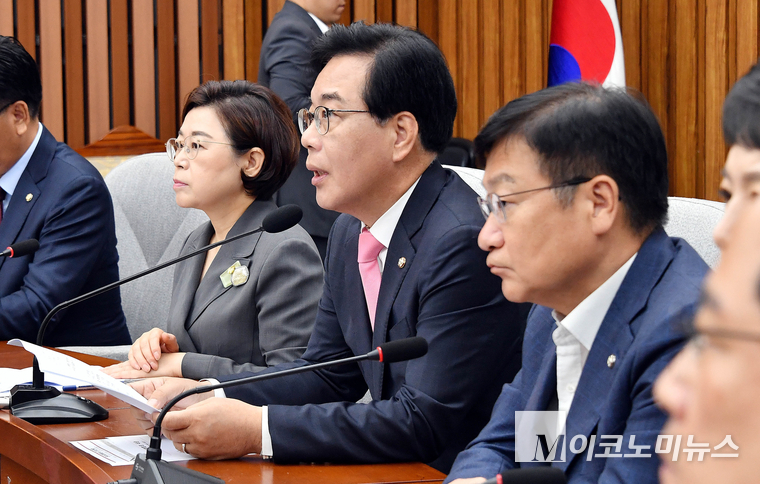 송언석 국민의힘 비상대책위원장 겸 원내대표는 29일 원내대책회의에서 발언하고 있다. 사진=최동환 기자