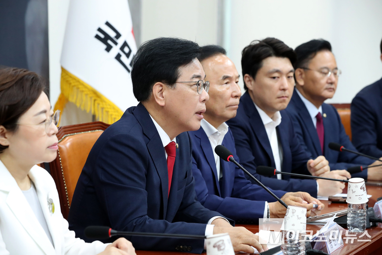 송언석 비대위원장이 31일 국회 본청에서 열린 비상대책위원회에서 발언하고 있다. 사진=최동환 기자