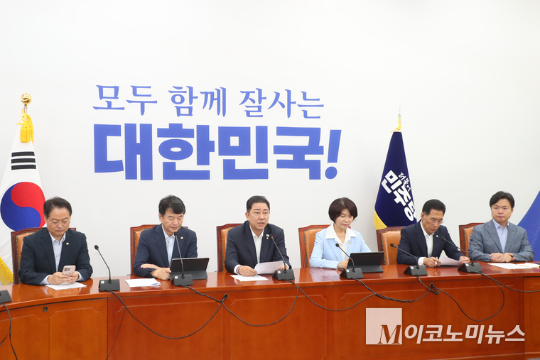 김병기 더불어민주당 원내대표가 7일 국회 본관에서 열린 정책조정회의에서 발언하고 있다. 사진=최동환 기자