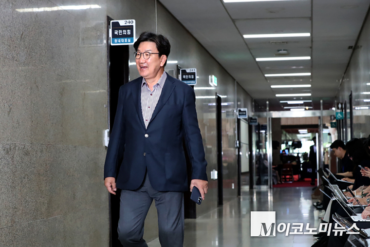권성동 국민의힘 의원이 지난 6월 18일 당 중진의원 회동에 참석하고 있다. 사진=최동환 기자