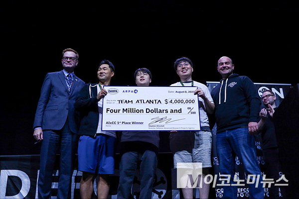 8일 열린 데프콘 AIxCC 결승에서 ‘팀 애틀랜타’가 우승을 차지했다. 사진=팀애틀랜타 X