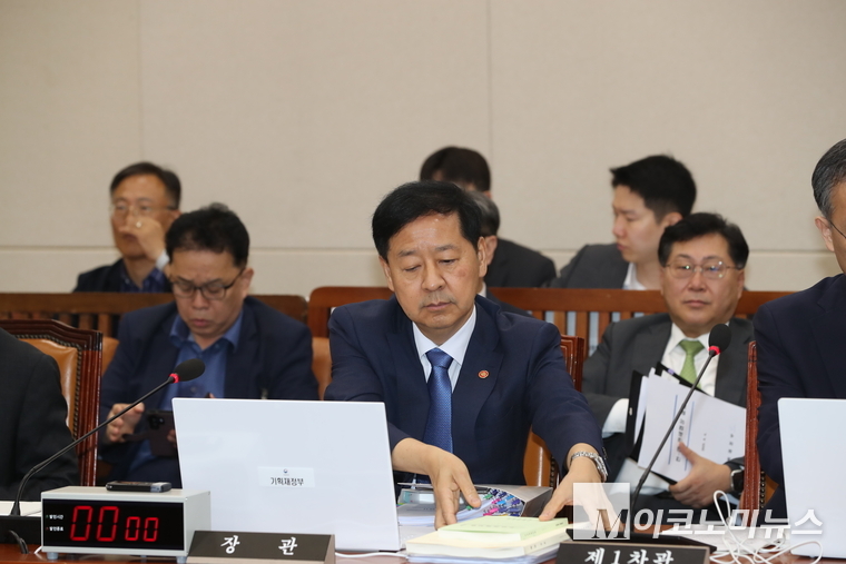 구윤철 부총리 겸 기획재정부장관. 사진=최동한 기자