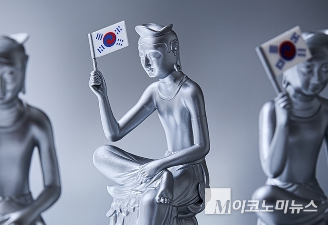 뮷즈 반가사유상 미니어처 광복에디션. 사진=스컬피아 제공 