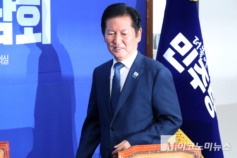 정청래 더불어민주당 대표가 12일 상임고문단 간담회에 참석하고 있다. 사진=최동환 기자
