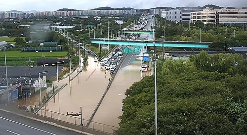 침수된 김포시 고촌읍 도로 사진=연합뉴스