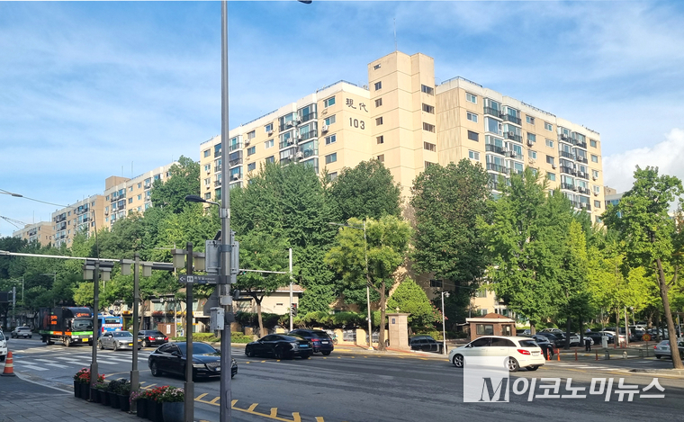 압구정2구역 재건축 사업 대상지인 신현대아파트 전경. 사진=노철중 기자