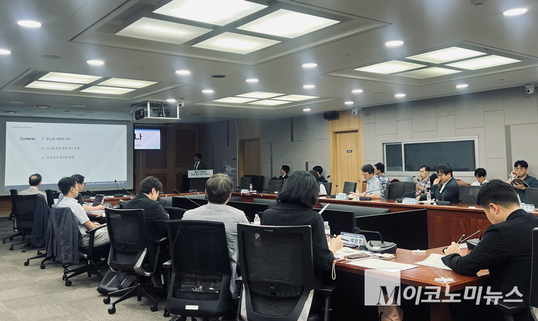 지난 18일 국회의원회관 제1세미나실에서 해양 기반 기후테크 발전 방안을 논의하는 세미나가 열렸다. 사진=심승수 기자