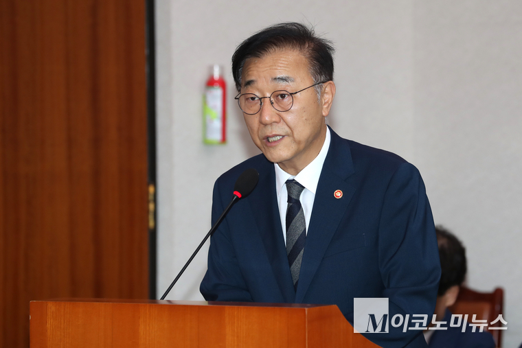김윤덕 국토교통부 장관. 사진=최동환 기자