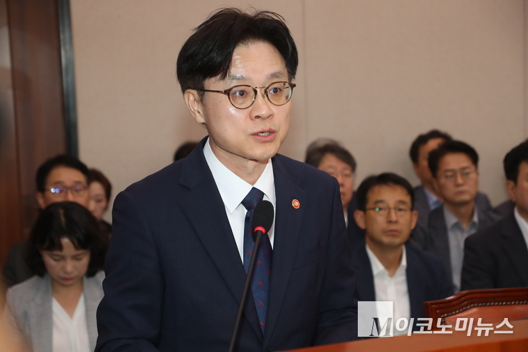 김정관 산업통상부 장관. 사진=M이코노미뉴스 DB