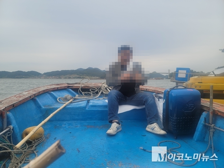작은 섬주민들의 이동수단인 소형 어선. = M이코노미뉴스 자료 사진 