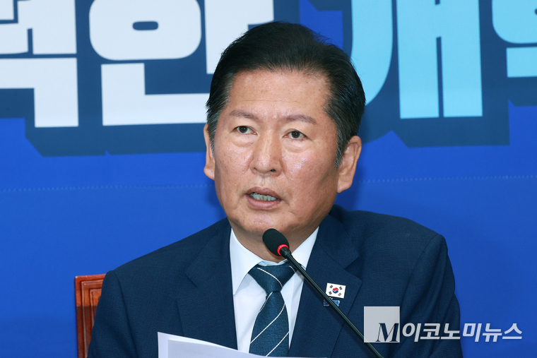 정청래 더불어민주당 대표가 8일 국회 본관에서 열린 최고위원회의에서 발언하고 있다. 사진=최동환 기자
