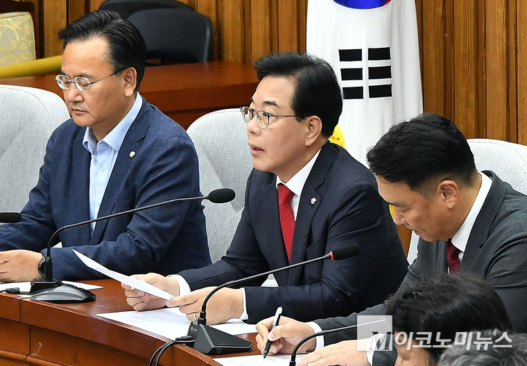 송언석 국민의힘 원내대표가 12일 국회 본관에서 열린 원내대책회의에서 발언하고 있다. 사진=최동환 기자