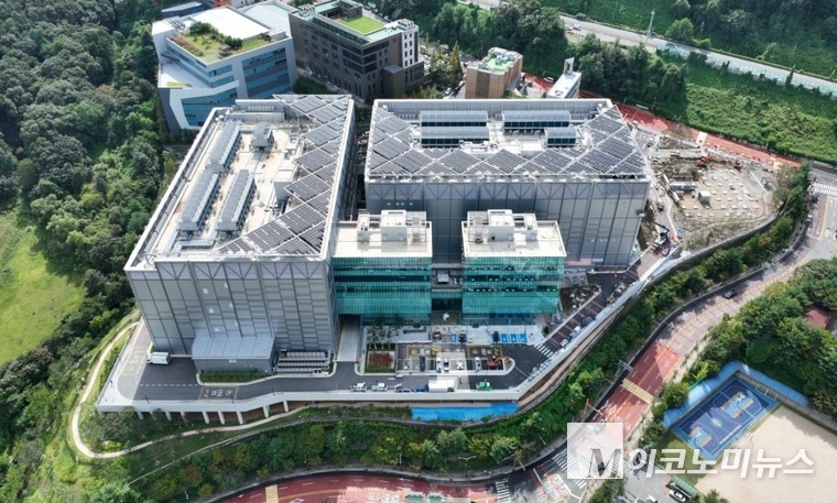 현대건설은 최근 경기도 용인 죽전에 위치한 '용인 죽전 퍼시식써니 데이터센터를 준공했다고 밝혔다. 사진=현대건설