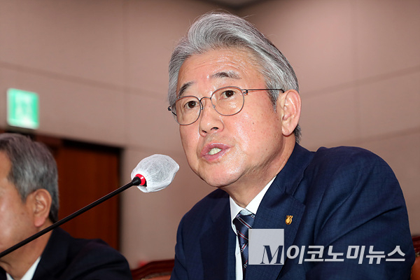 강호동 농협중앙회장이 국정감사에서 발언하고 있다. 사진=최동환 기자
