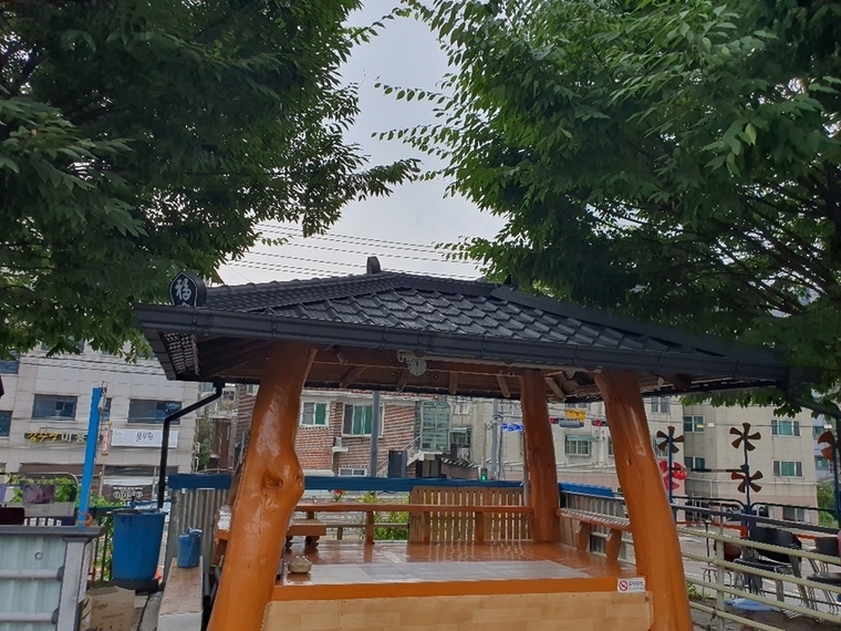보수공사를 마친 정자 모습 <수원시 제공>