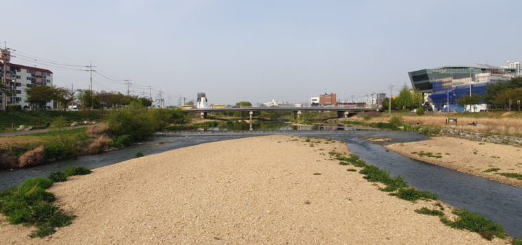 오산천 퇴적토 현황 <오산시청 제공>