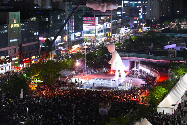 ‘안산국제거리극축제’가 문화체육관광부가 선정하는 로컬100(지역문화매력 100선)에 당당히 이름을 올렸다 <안산시청 제공>