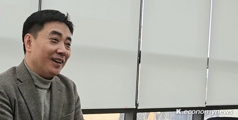  국내 최대 규모의 반려동물 복합문화공간인 경기도 반려마루의 박현종 센터장 <강소하 기자>