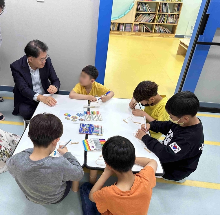 경기도교육청이 돌봄 대기 해소와 지역 특색을 살린 돌봄 모델을 만들기 위해 지자체와 협력을 강화한다. 사진 제공=경기도교육청