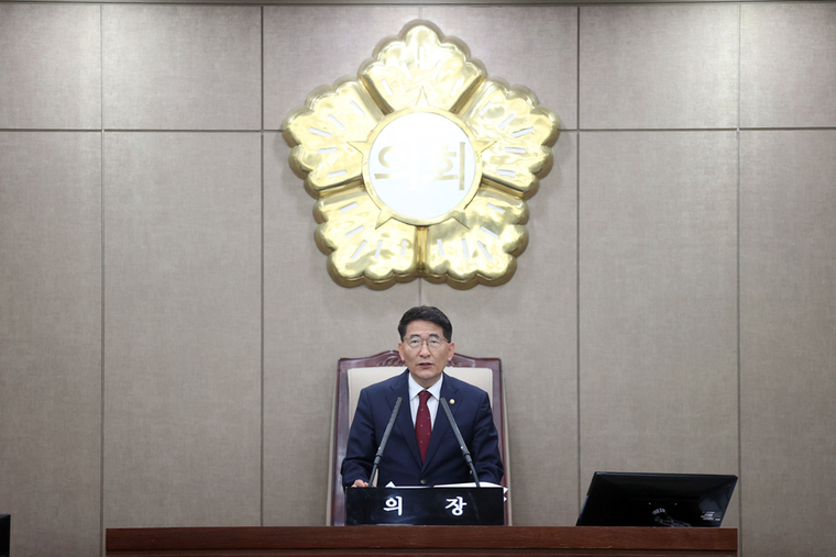 김기정 의장 <수원특례시의회 제공>