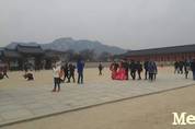 설날 무료 개방한 경복궁, 3만5천여 명 찾아