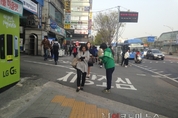 녹색당 선거운동원, 노량진서 정당 지지호소