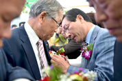 인천 "아이러브 카네이션 어버이 축제 열어"
