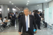[포토] 더민주 대표 예비경선, 투표하는 김종인 대표·박원순 서울시장