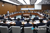알맹이 빠진 서별관 청문회, 野“홍기택 증인 고발해야…”