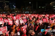 주말 촛불집회, 더 커질까?…버티는 박 대통령, 국민 분노↑