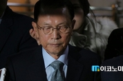 '최순실 국조특위', 국회 들어서는 김기춘 전 비서실장