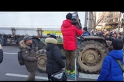 [전봉준투쟁단] 탄핵소추안 국회 표결 시작과 함께 등장한 트랙터