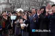 고구마 문재인, 문제아에서 대통령에 이르기까지…