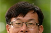 문 대통령, 김상조 공정위원장 임명 강행…청문보고서 채택 없는 첫 임명