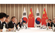 [첫 한중정상회담] 文 대통령·시 주석, ‘북핵미사일’ ‘한중교류협력’ 등 의견 교환