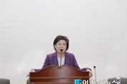 ‘자강론자’ 이혜훈 바른정당 대표, 금품수수 의혹에 결국 사퇴