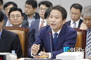 전병헌 정무수석 사퇴, “참담한 심정” … 고민 깊어지는 靑