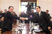 [2년만에 만난 남북] 3개 공동보도문 합의, 군사회담에 추가 고위급회담까지