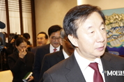 [전문] 김성태 한국당 원내대표 “전술핵 재배치, 북핵 위협에 가장 실효적 대응책”