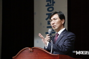 “안희정 지사에 성폭력 당했다” 현직 비서 폭로, 안 지사 “강제에 의한 것 아냐”