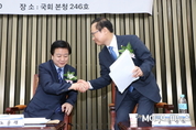 [M포토] 노웅래냐 홍영표냐...민주당 새 원내대표는?