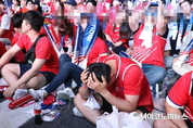 [월드컵/M포토] 스웨덴에 0:1 패, 안타까워하는 붉은악마