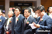 [M포토] 김선동·김영진 의원 등 정치계 인사, 2018 서울오토살롱 참석