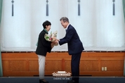 문 대통령 "인권위, 정부에 쓴소리라도 할 말 해야"
