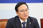홍영표 “‘5·18 망언 3인방’ 징계, 정치적 흥정 대상 될 수 없어”