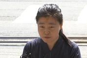 '前 검찰총장' 고발한 임은정 검사 경찰 출석…"檢 제식구 감싸기 1~2년 된 문제 아냐"