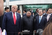 [리얼미터] 국민 10명 중 6명 '南北美 정상 판문점 회동'에 "잘했다"